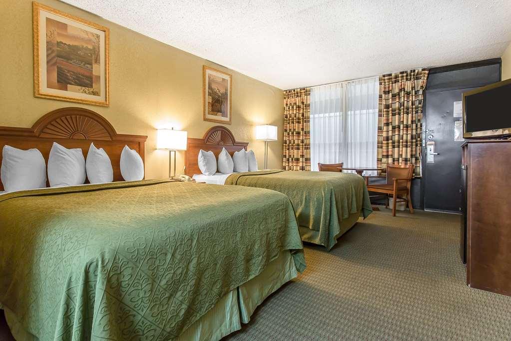 Rodeway Inn Lawton Room photo